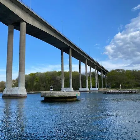 Smukke Omgivelser I Troense Lägenhet