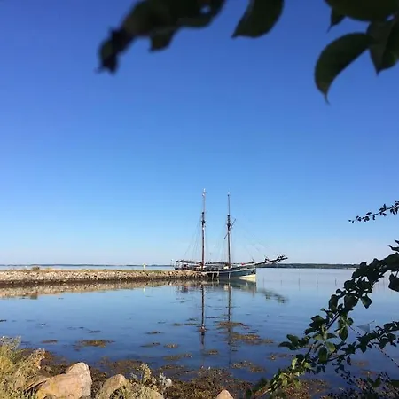 Smukke Omgivelser I Troense * Svendborg