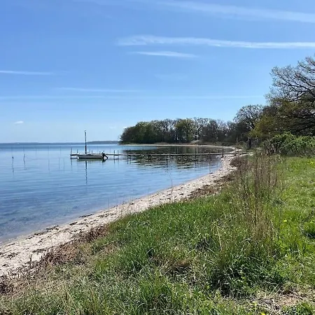 Smukke Omgivelser I Troense Lägenhet