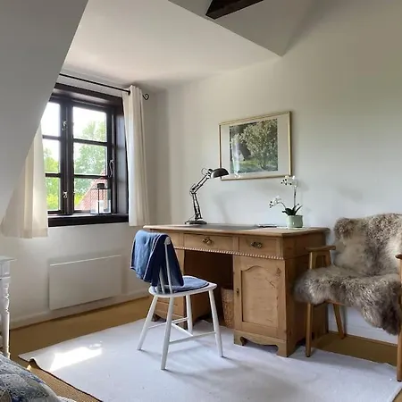 Smukke Omgivelser I Troense Lägenhet