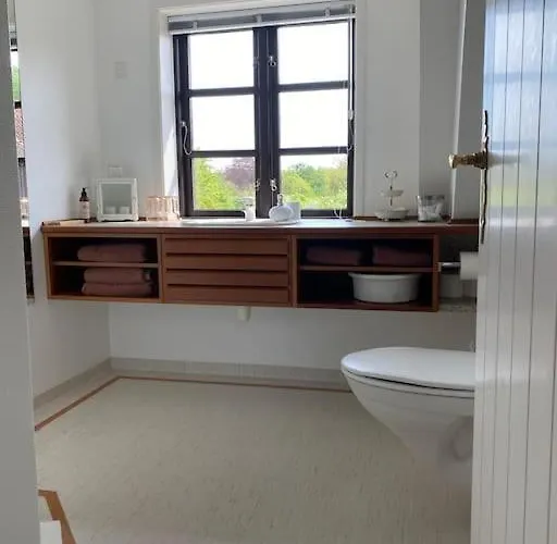 Smukke Omgivelser I Troense Lägenhet